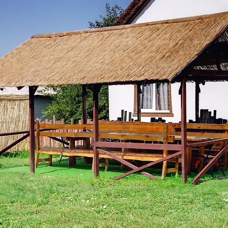 Mayak Resort Kam'yani Potoky Buitenkant foto